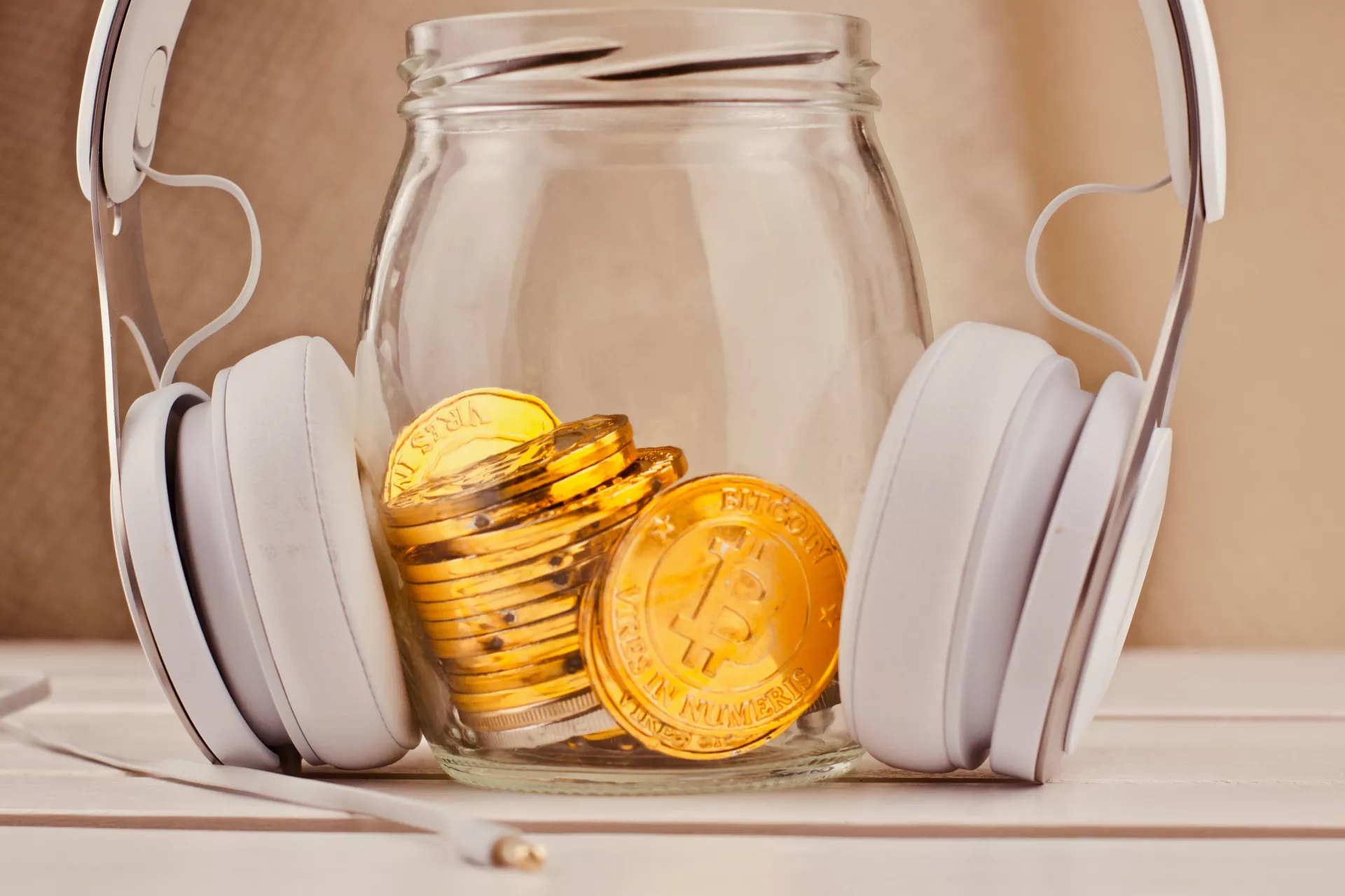 Bitcoin (BTC) Headphones