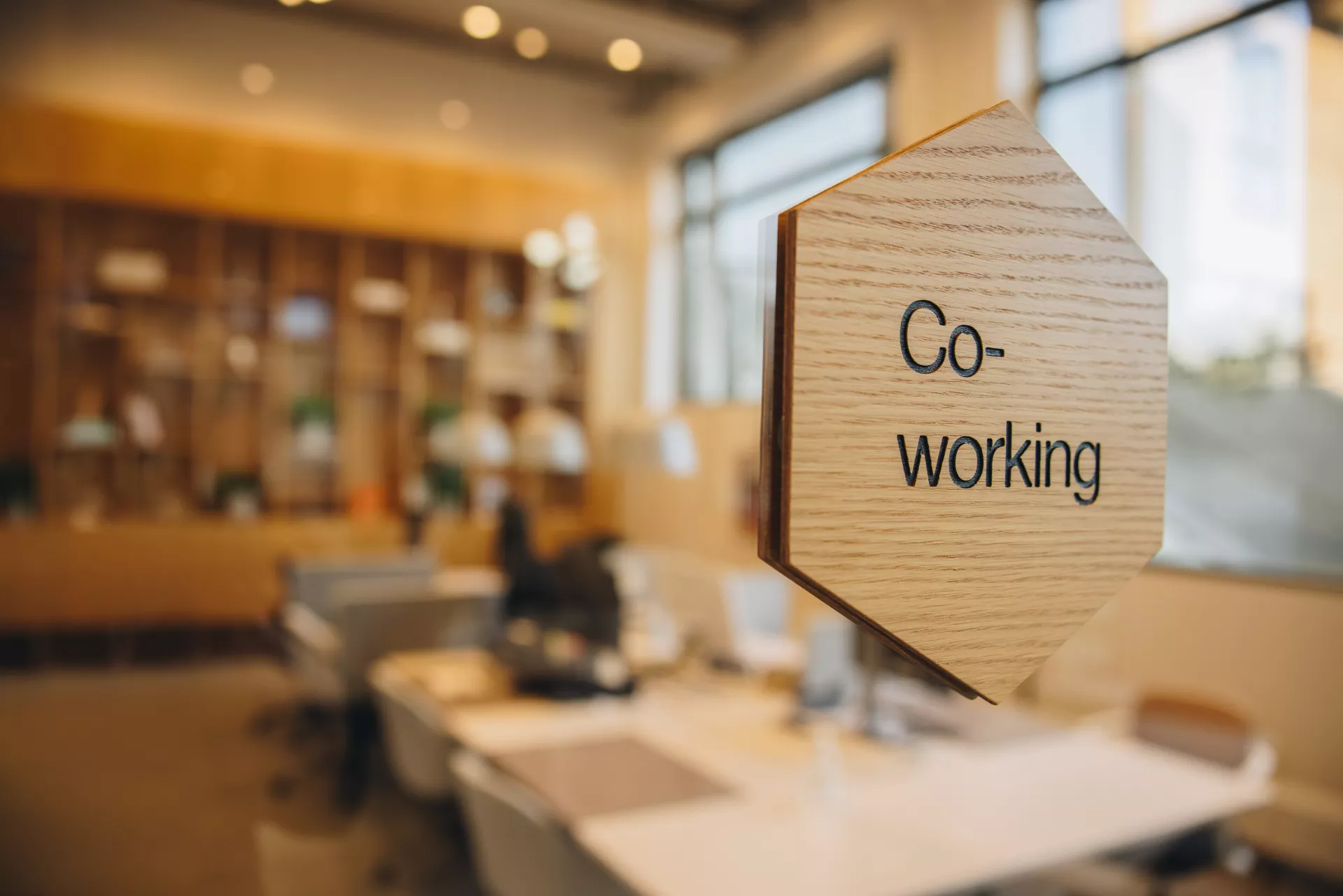 De opkomst van co-working ruimtes: het antwoord op de veranderende werkwereld